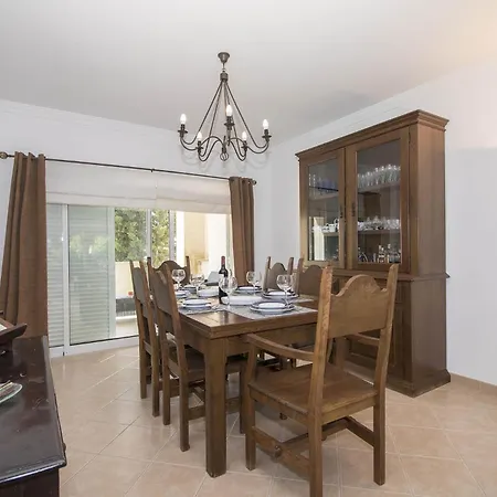 Casa Oliveira * Λουλέ