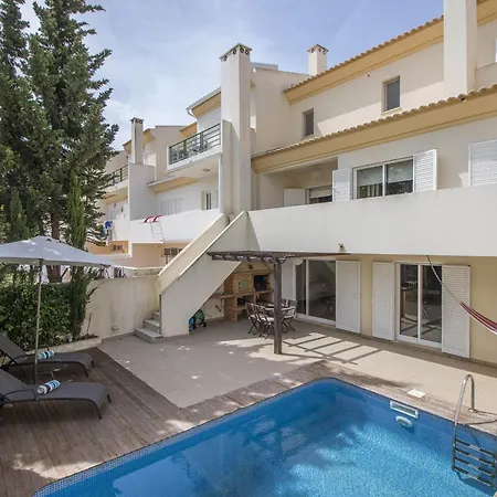 Casa Oliveira *