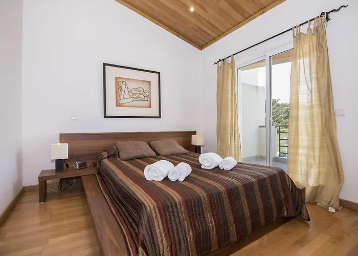 Casa Oliveira Nyaraló *