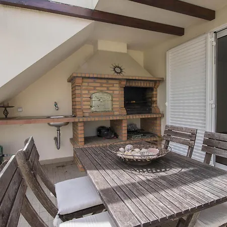 Casa Oliveira Nyaraló *